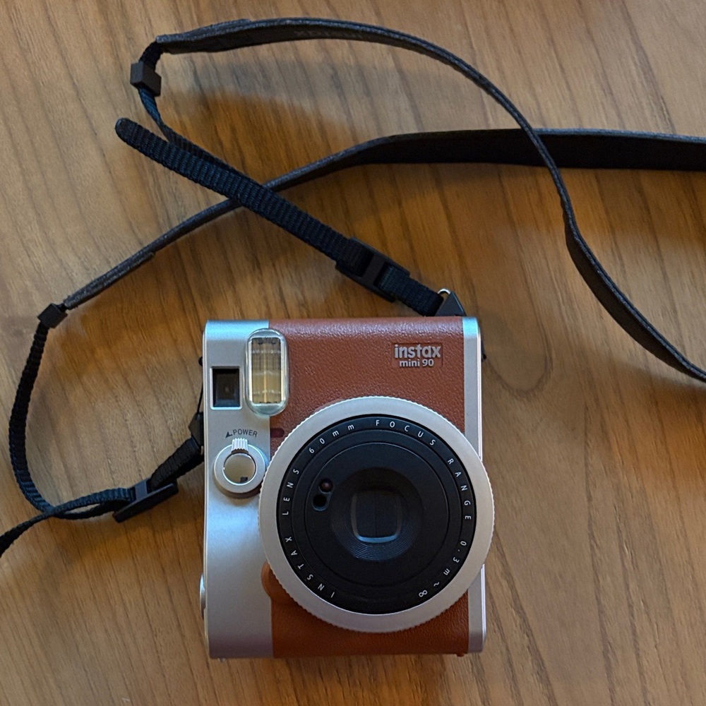 Fujifilm Instax Mini 90 Neo Classic - Brown and Silver